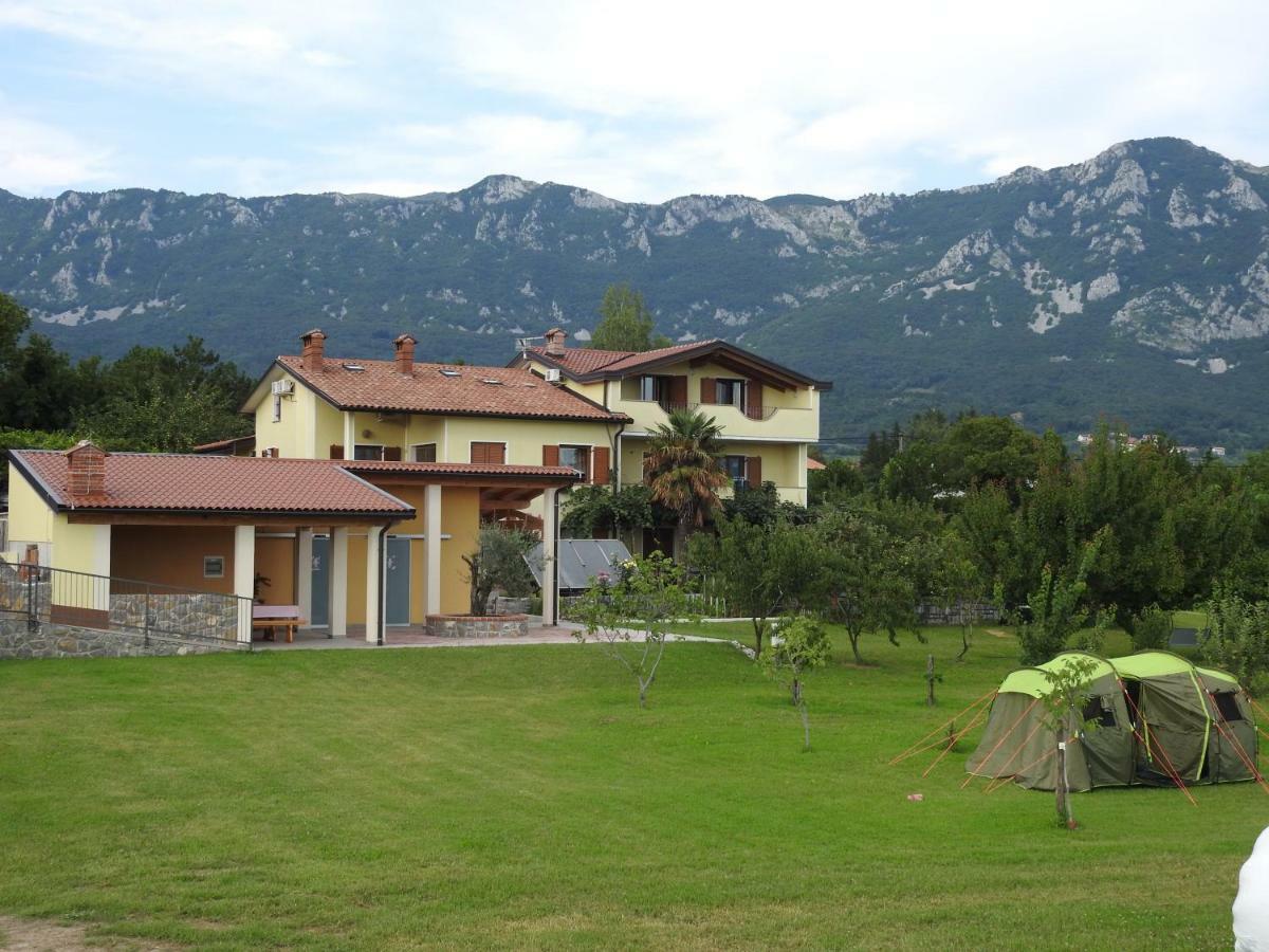 Appartement Turisticna Kmetija Pri Rebkovih à Ajdovščina Extérieur photo