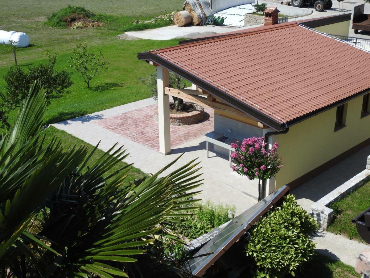 Appartement Turisticna Kmetija Pri Rebkovih à Ajdovščina Extérieur photo